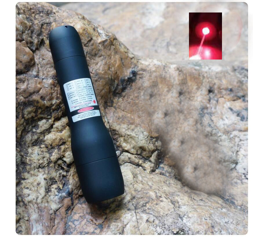 638 Red LED Beam Adjustable Focus Long Range Flashlight (700)