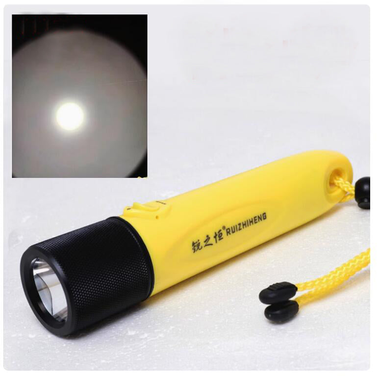 H9 Professional Diving Flashlight 1500 Lumen Built-in 10400mAh Battery With 4.2V DC Charging