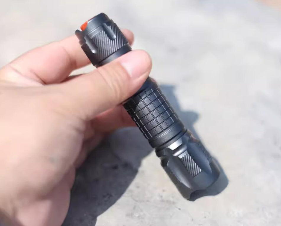 555 Yellow Green Spot Beam Flashlight Signal Light LED Lamp(20)