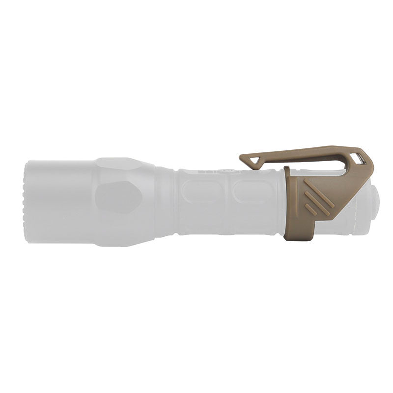 Tactical flashlight carrying clip